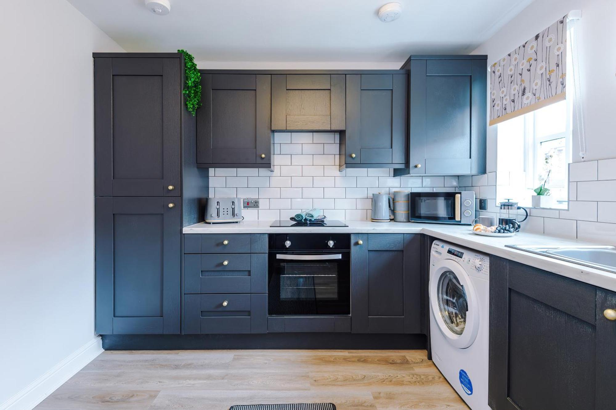 New! Stunning 3-Bed Home In Chester By 53 Degrees Property, Ideal For Groups, Free Parking! Bagian luar foto