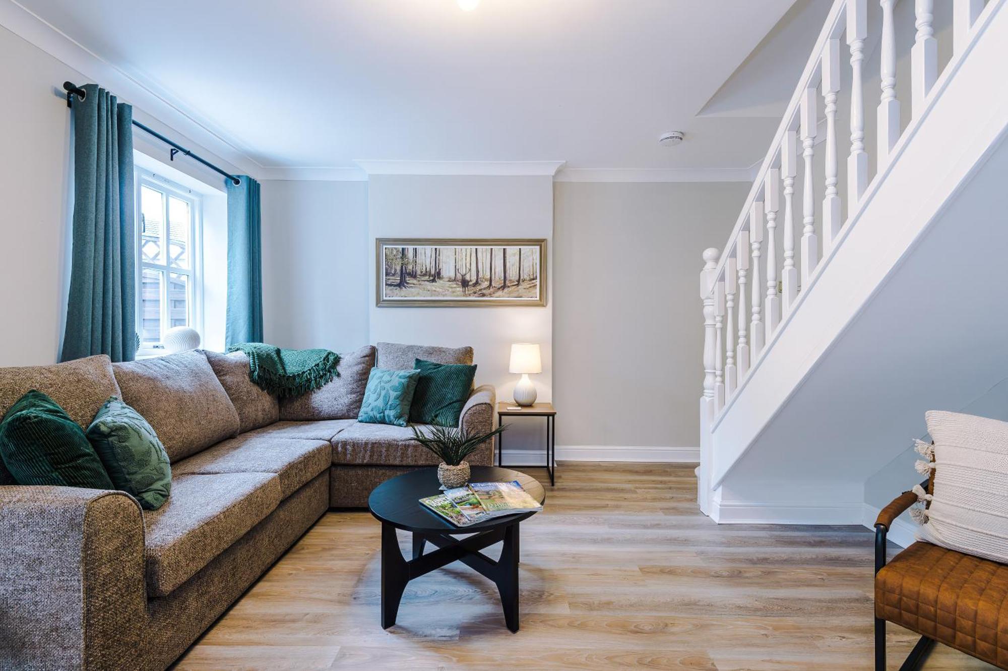 New! Stunning 3-Bed Home In Chester By 53 Degrees Property, Ideal For Groups, Free Parking! Bagian luar foto